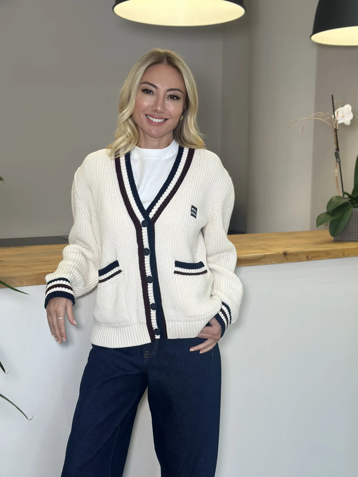 London Ekru Lacivert Geçişli Hırka - ₺1.649,99 | ASKI BOUTIQUE Balat London Ekru Lacivert Geçişli Hırka Hırka | ASKI BOUTIQUE Balat