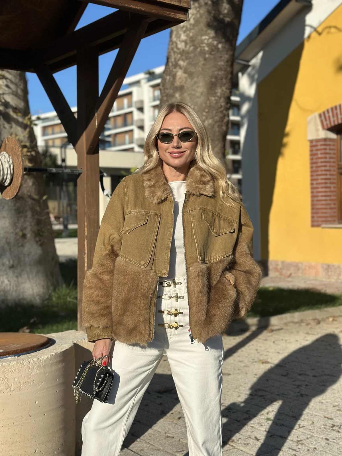 Jenner Kürk Detaylı Kahve Mont - ₺7.999,99 | ASKI BOUTIQUE Balat Jenner Kürk Detaylı Kahve Mont Mont - Detay Görseli 2 | ASKI BOUTIQUE Balat