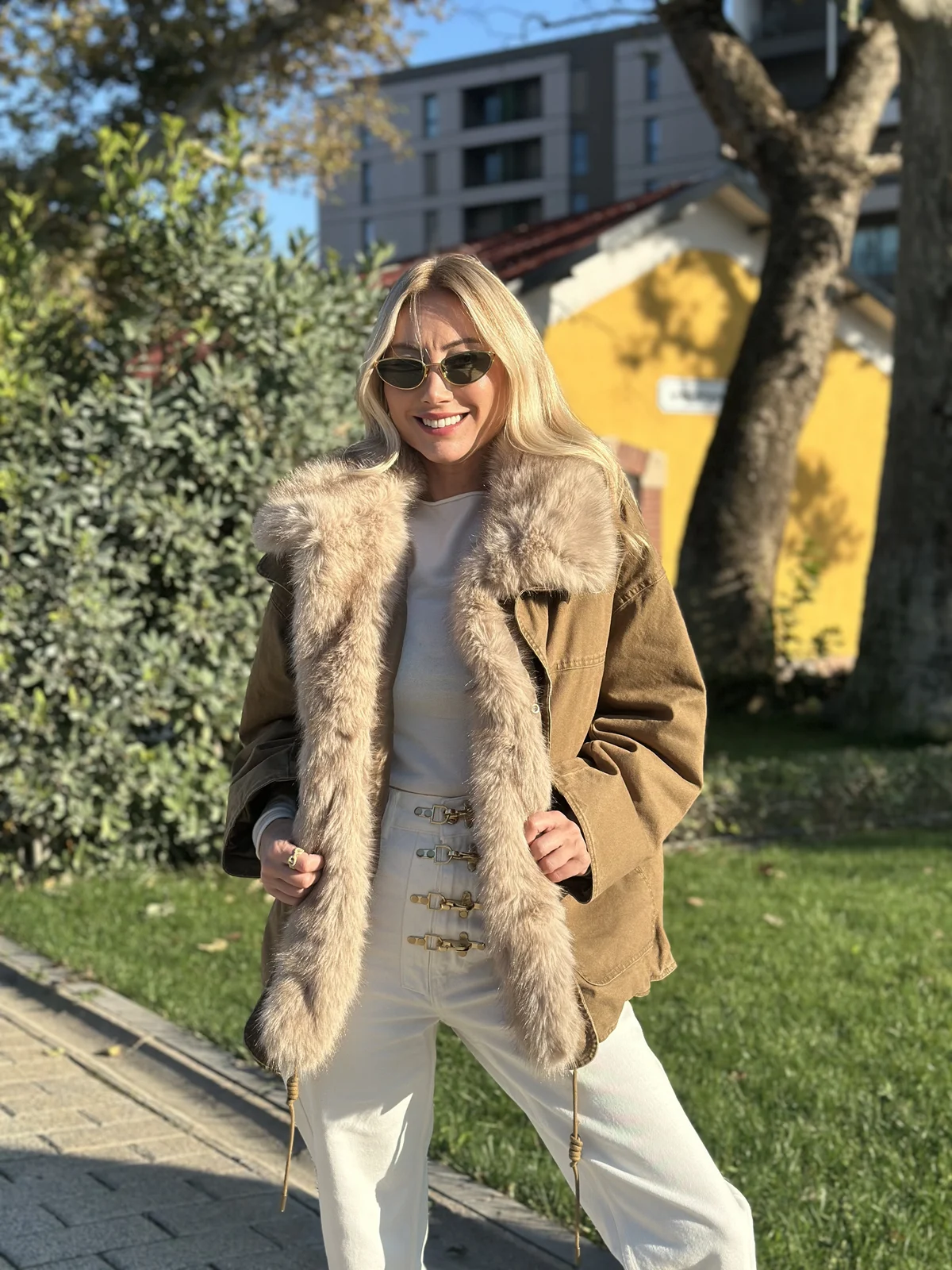 Kourtney Kahve Kürk Detaylı Mont - ₺7.199,99 | ASKI BOUTIQUE Balat Kourtney Kahve Kürk Detaylı Mont Mont | ASKI BOUTIQUE Balat