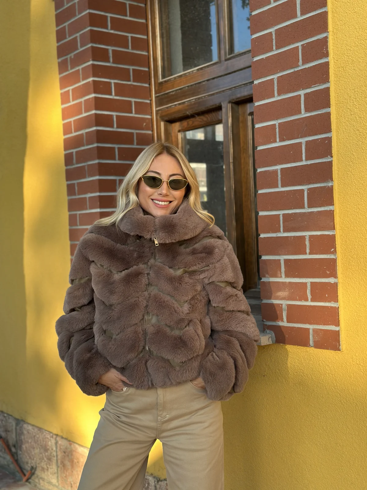 Palvin Kahve Kürk Mont - ₺5.359,99 | ASKI BOUTIQUE Balat Palvin Kahve Kürk Mont Mont | ASKI BOUTIQUE Balat
