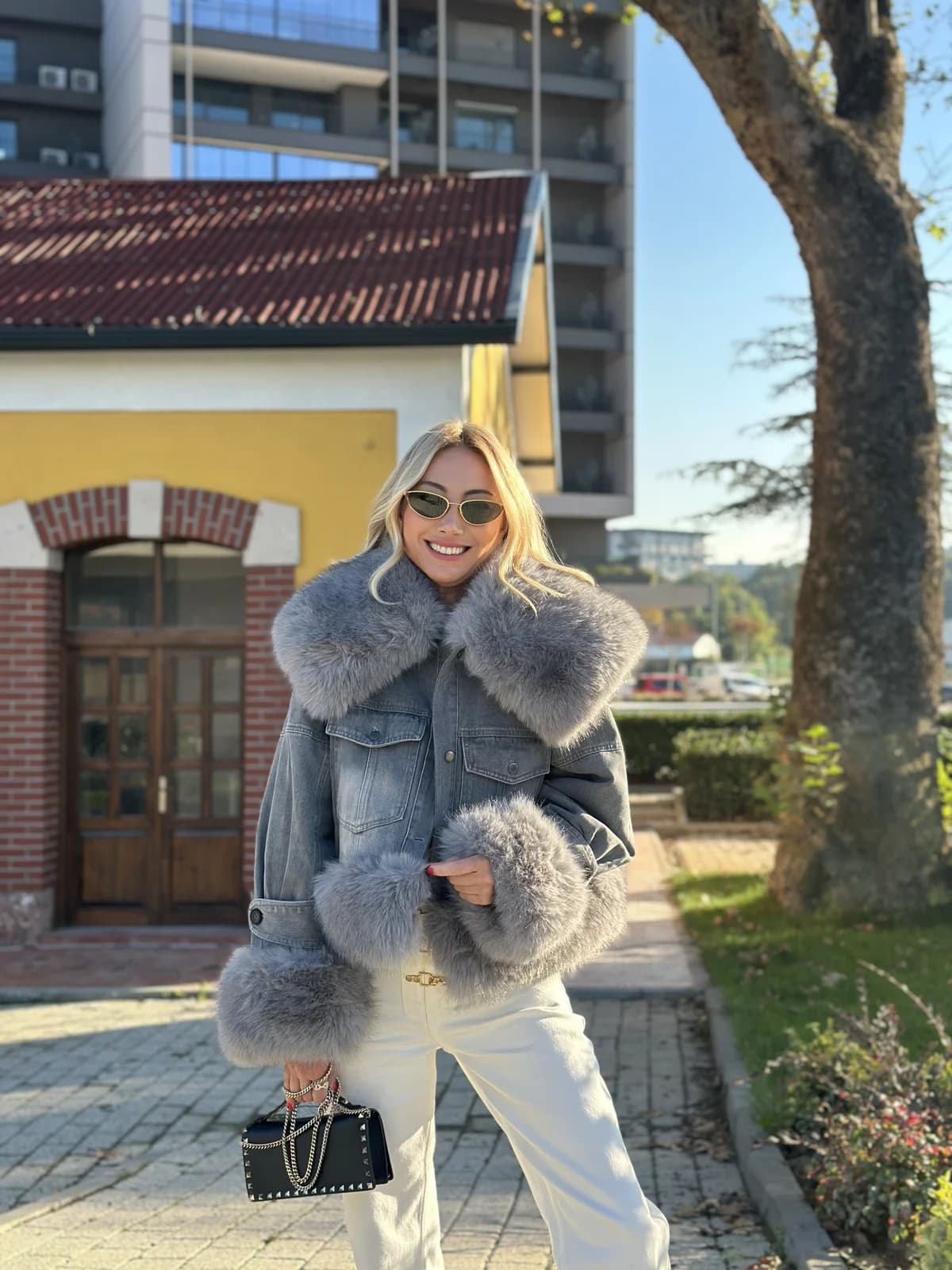 Jenner Kürk Detaylı Gri Mont