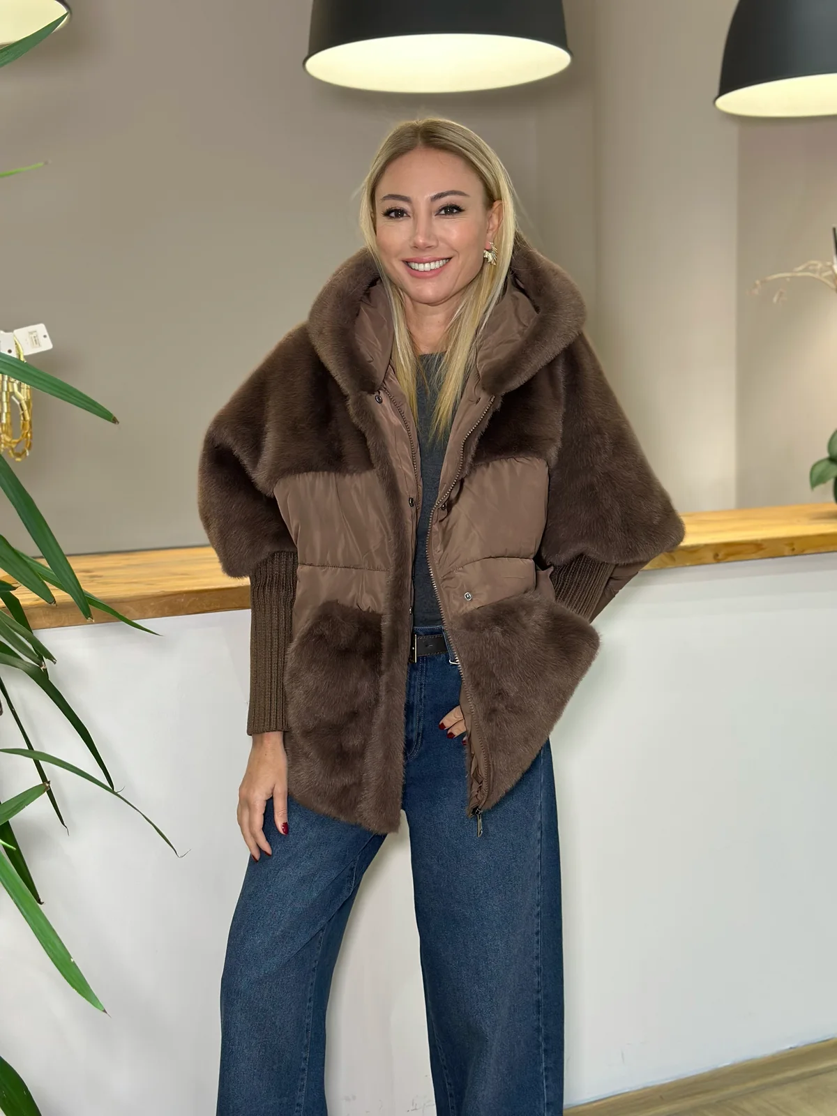 Gigi Kürk Detaylı Kahve Mont Askı00467 - ₺6.599,99 | ASKI BOUTIQUE Balat Gigi Kürk Detaylı Kahve Mont Askı00467 Mont (Özel Kürk & Dokuma Dış Giyim) - Butik Modeli | ASKI BOUTIQUE Balat