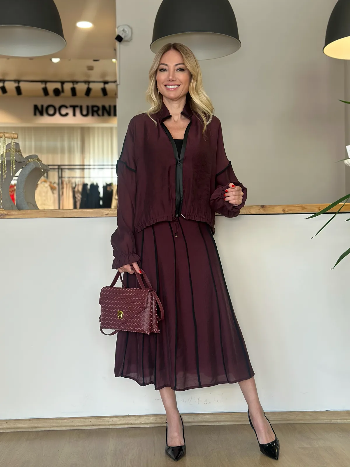 Bordo Siyah Şeritli Etek Askı0077 - ₺499,99 | ASKI BOUTIQUE Balat Bordo Siyah Şeritli Etek Askı0077 Etek | ASKI BOUTIQUE Balat