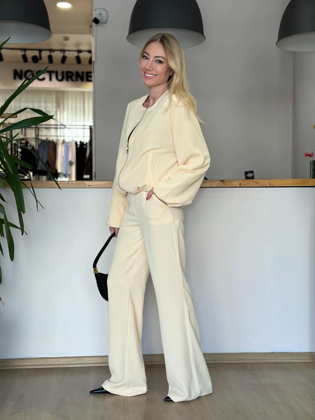 Butter Yellow Pantolon Askı00201 - ₺1.259,99 | ASKI BOUTIQUE Balat Butter Yellow Pantolon Askı00201 Pantolon - Detay Görseli 3 | ASKI BOUTIQUE Balat