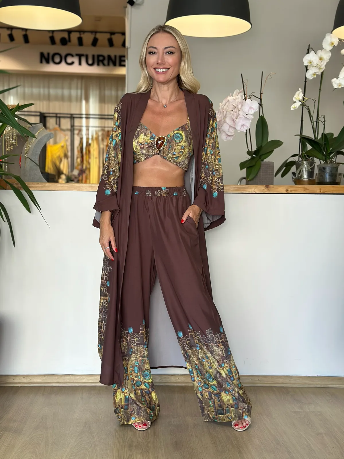 Kahve Tasarım Üçlü Takım Askı00270 - ₺3.999,99 | ASKI BOUTIQUE Balat Kahve Tasarım Üçlü Takım Askı00270 Takım (Özel Butik Kumaş) - Butik Modeli | ASKI BOUTIQUE Balat