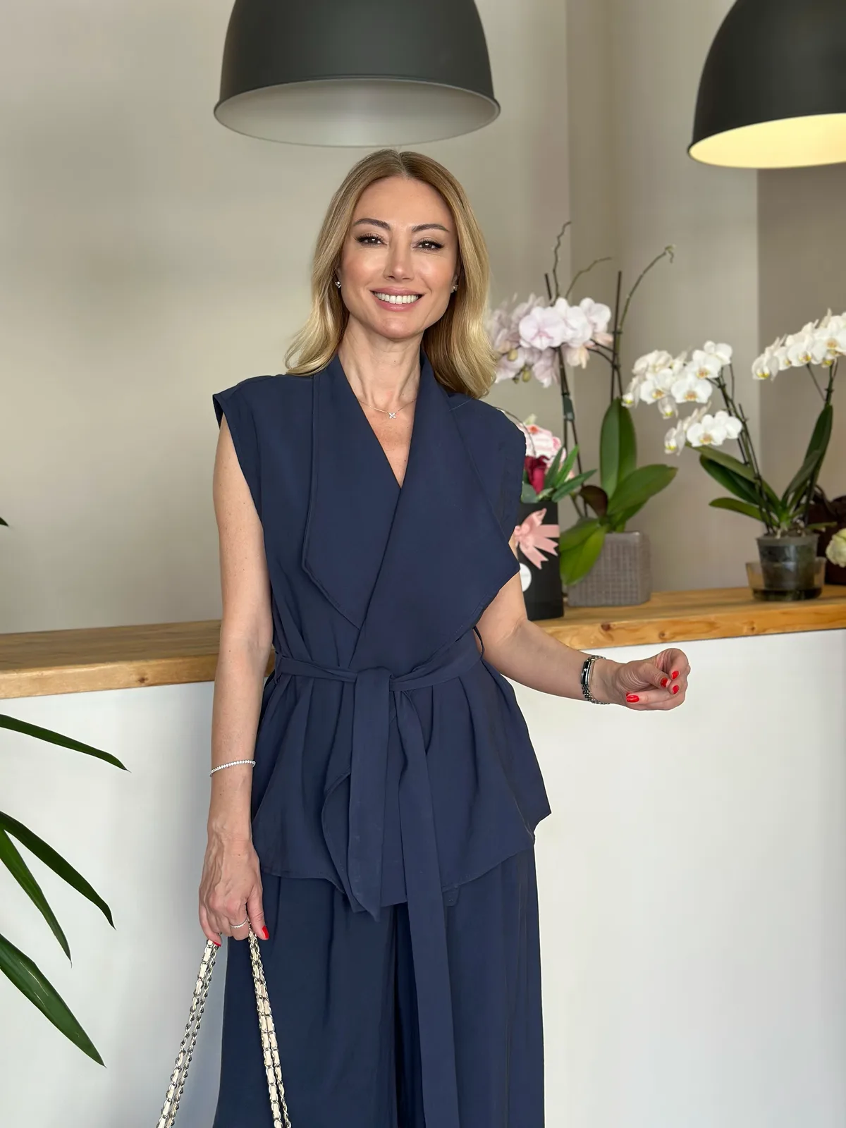 Kruvaze Lacivert Paris Takım Askı00130 - ₺2.599,99 | ASKI BOUTIQUE Balat Kruvaze Lacivert Paris Takım Askı00130 Takım - Detay Görseli 4 | ASKI BOUTIQUE Balat