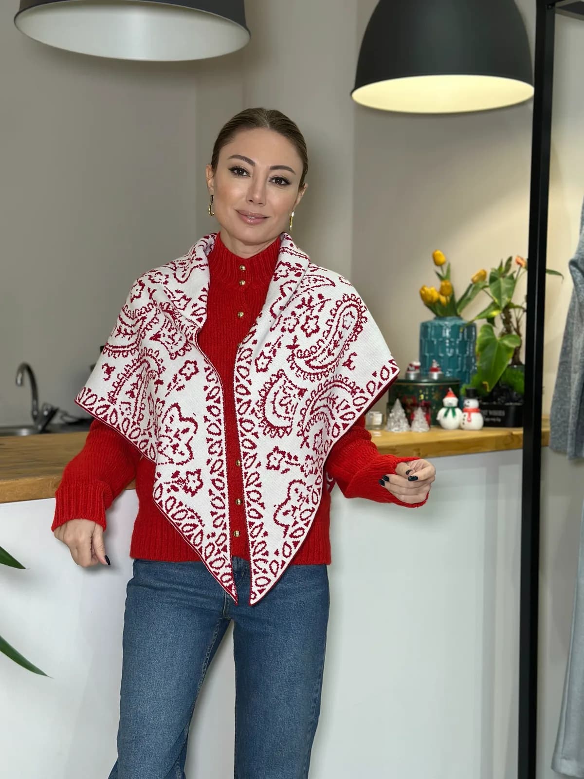 Marka Model Kırmızı Beyaz Şal Askı00452