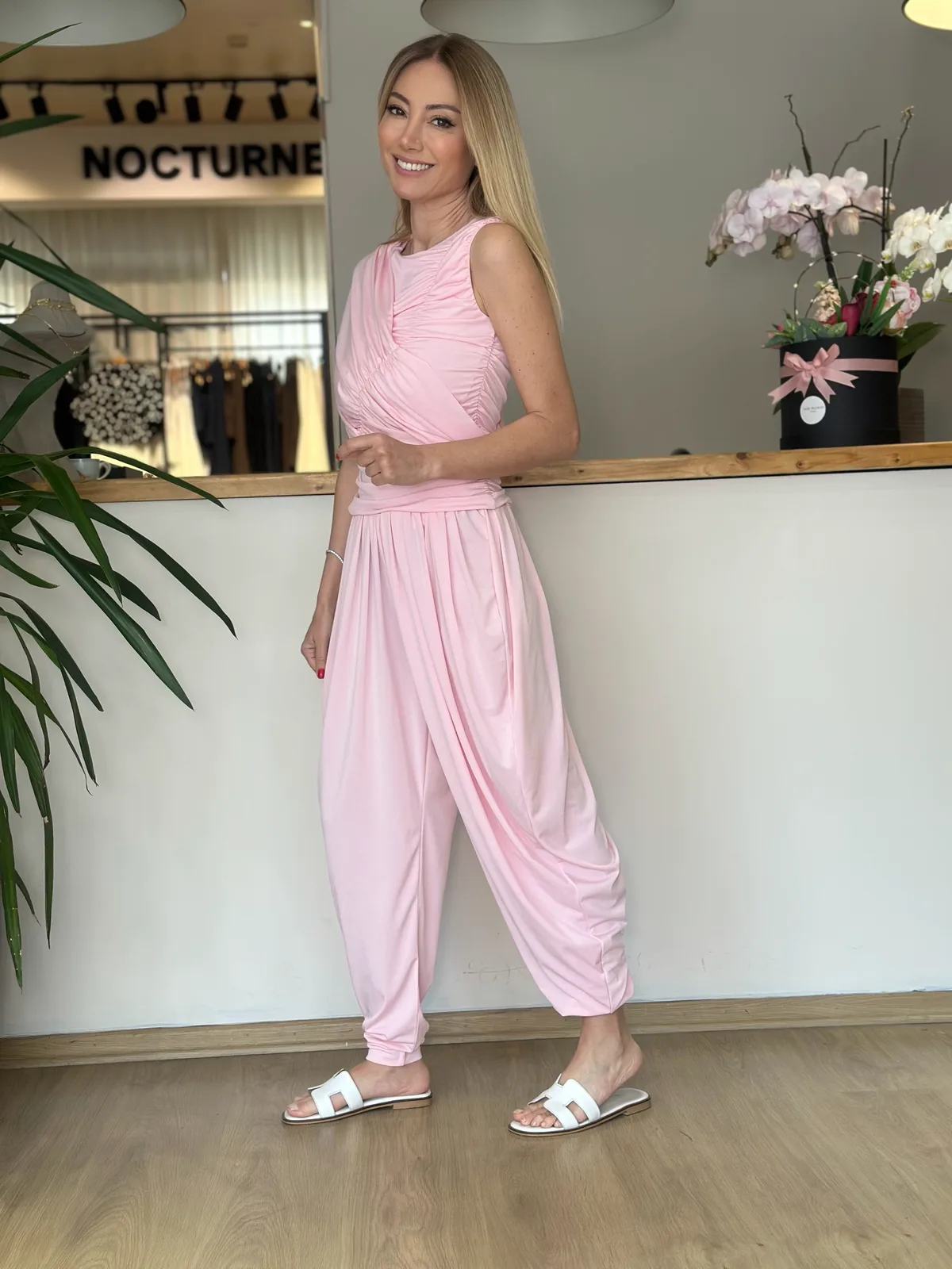Marka Model Premium Havalı Takım Askı00136 - ₺799,99 | ASKI BOUTIQUE Balat Marka Model Premium Havalı Takım Askı00136 Takım - Detay Görseli 3 | ASKI BOUTIQUE Balat