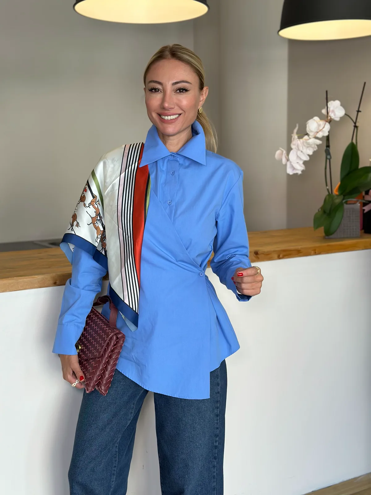 Mavi Tasarım Gömlek Askı00360 - ₺2.199,99 | ASKI BOUTIQUE Balat Mavi Tasarım Gömlek Askı00360 Gömlek & Top (Özel Butik Kumaş) - Butik Modeli | ASKI BOUTIQUE Balat