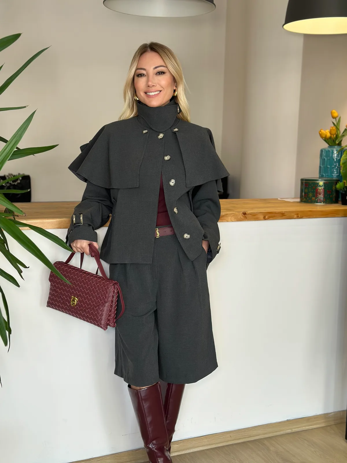 Pelerin Detaylı Antrasit Trençkot Askı0018 - ₺3.599,99 | ASKI BOUTIQUE Balat Pelerin Detaylı Antrasit Trençkot Askı0018 Trençkot | ASKI BOUTIQUE Balat