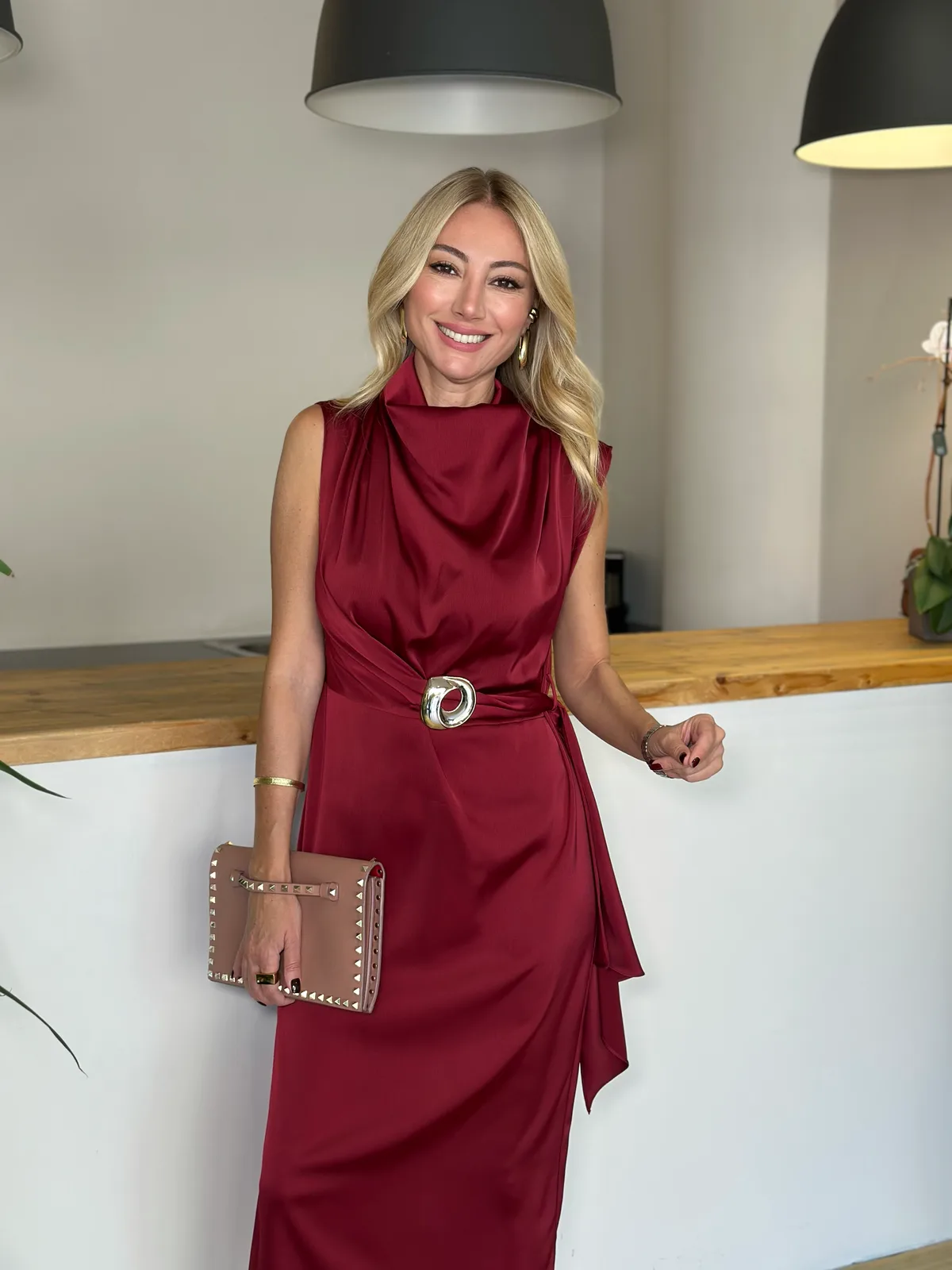 Saten Bordo Tasarım Elbise Askı00386 - ₺5.589,99 | ASKI BOUTIQUE Balat Saten Bordo Tasarım Elbise Askı00386 Elbise - Detay Görseli 4 | ASKI BOUTIQUE Balat