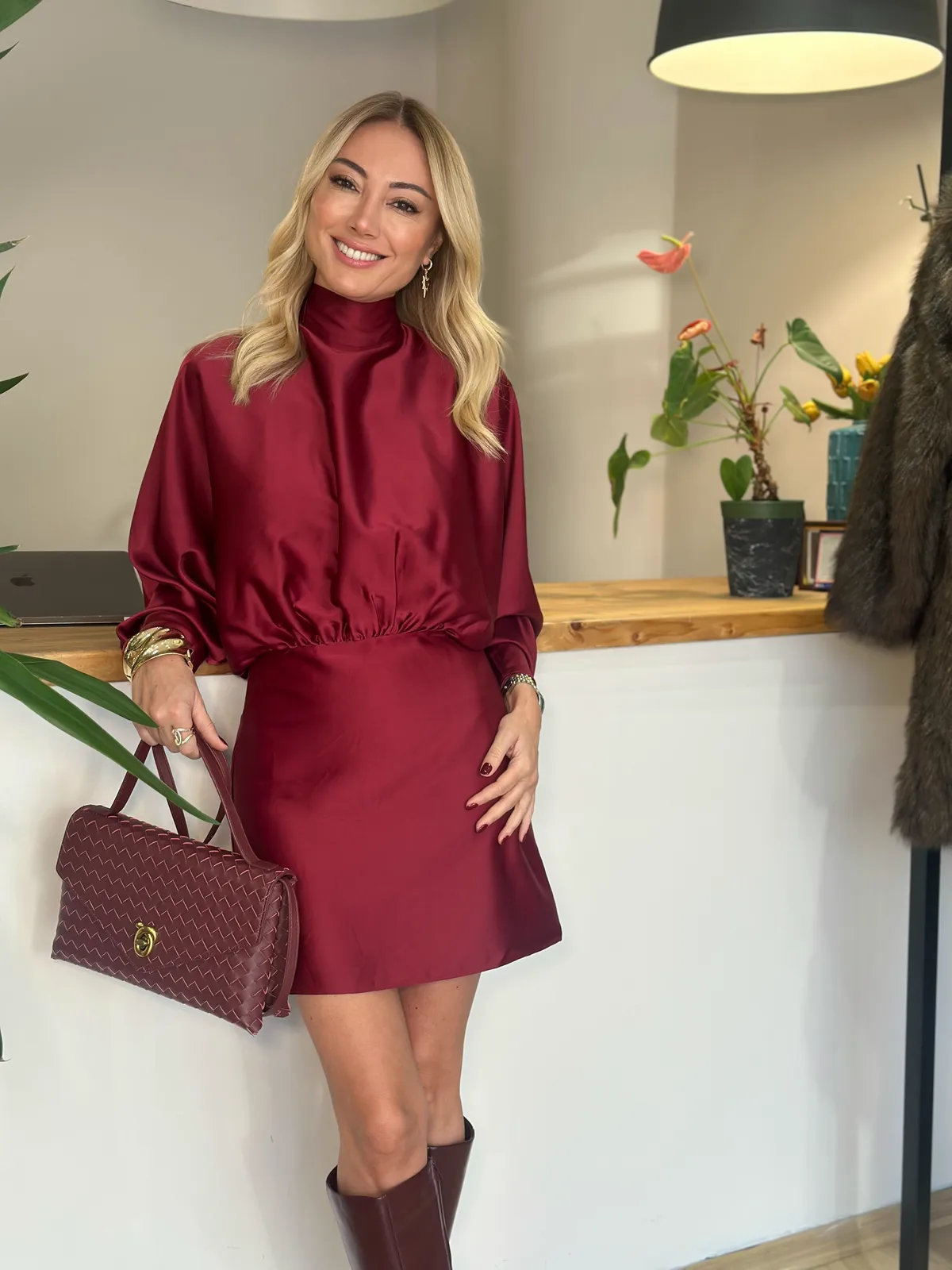 Saten Şık Bordo Elbise Askı00307 - ₺599,99 | ASKI BOUTIQUE Balat Saten Şık Bordo Elbise Askı00307 Elbise - Detay Görseli 4 | ASKI BOUTIQUE Balat
