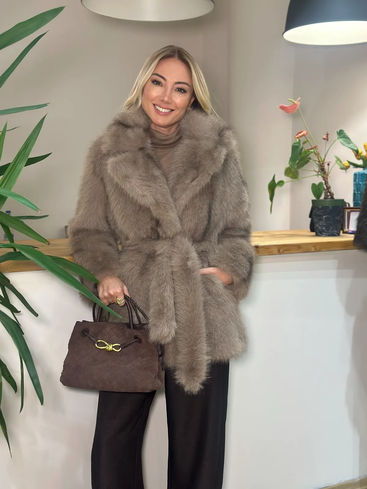 Suni Kuşaklı Kürk Askı00316 - ₺5.249,99 | ASKI BOUTIQUE Balat Suni Kuşaklı Kürk Askı00316 Kaban - Detay Görseli 4 | ASKI BOUTIQUE Balat