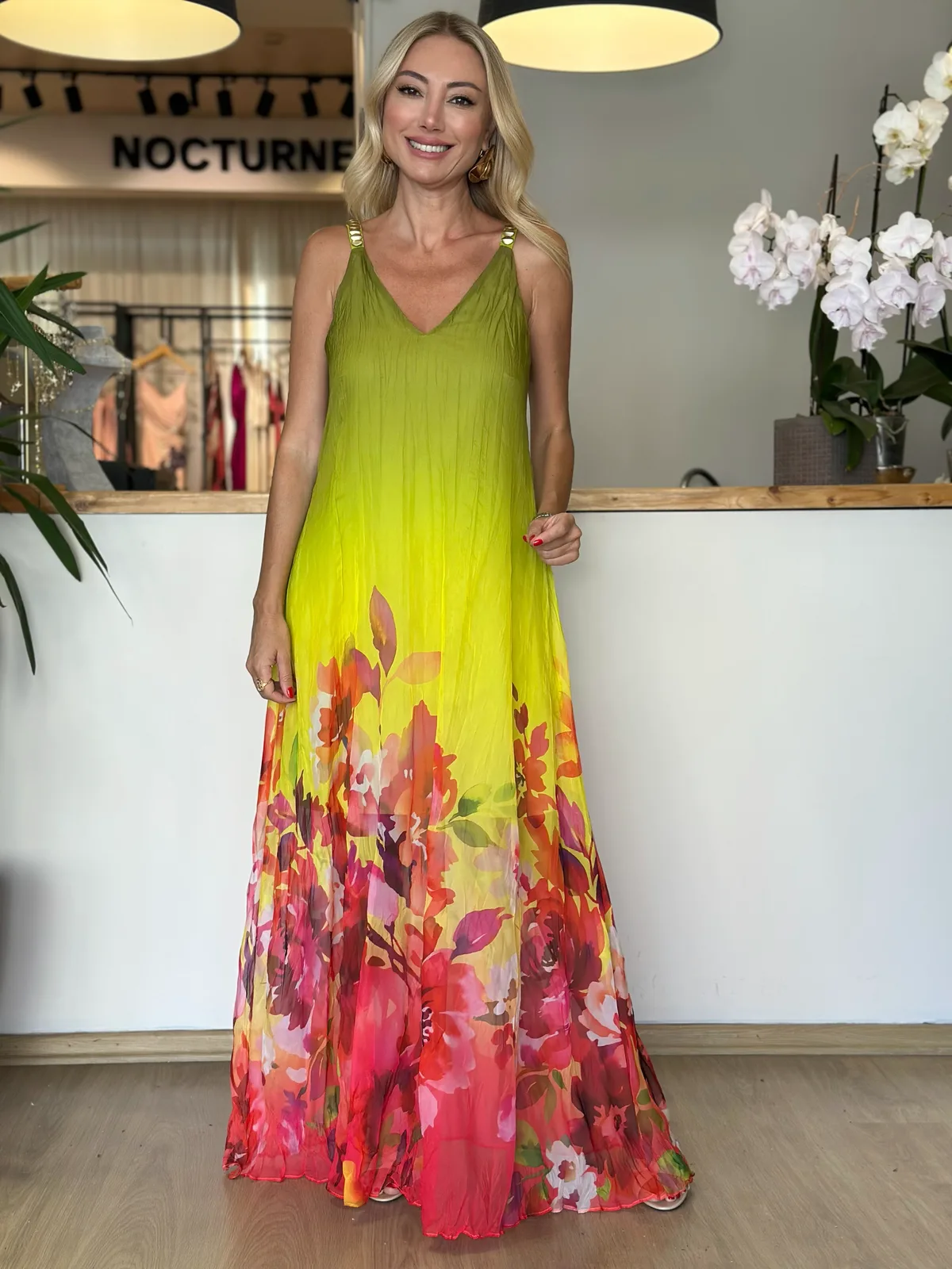 V Yaka Tasarım Yeşil Elbise Askı00276 - ₺4.399,99 | ASKI BOUTIQUE Balat V Yaka Tasarım Yeşil Elbise Askı00276 Elbise | ASKI BOUTIQUE Balat
